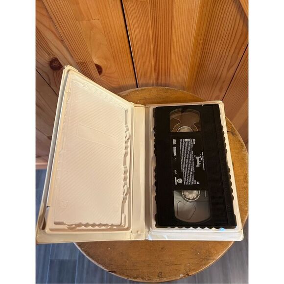 Thumbelina 1994 Warner Brothers classic family movies VHS (8045) - Picture 6 of 6